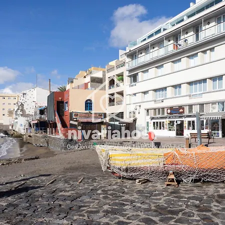 The Pearl El Medano, By Nivariahost El Médano