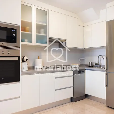 The Pearl El Medano, By Nivariahost El Médano